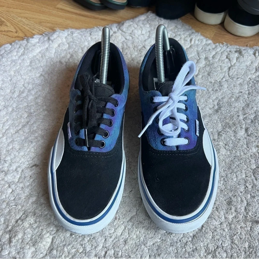 VANS: Men's Ultra Cush Black Purple Blue Galactic Suede Canvas Low Sneakers